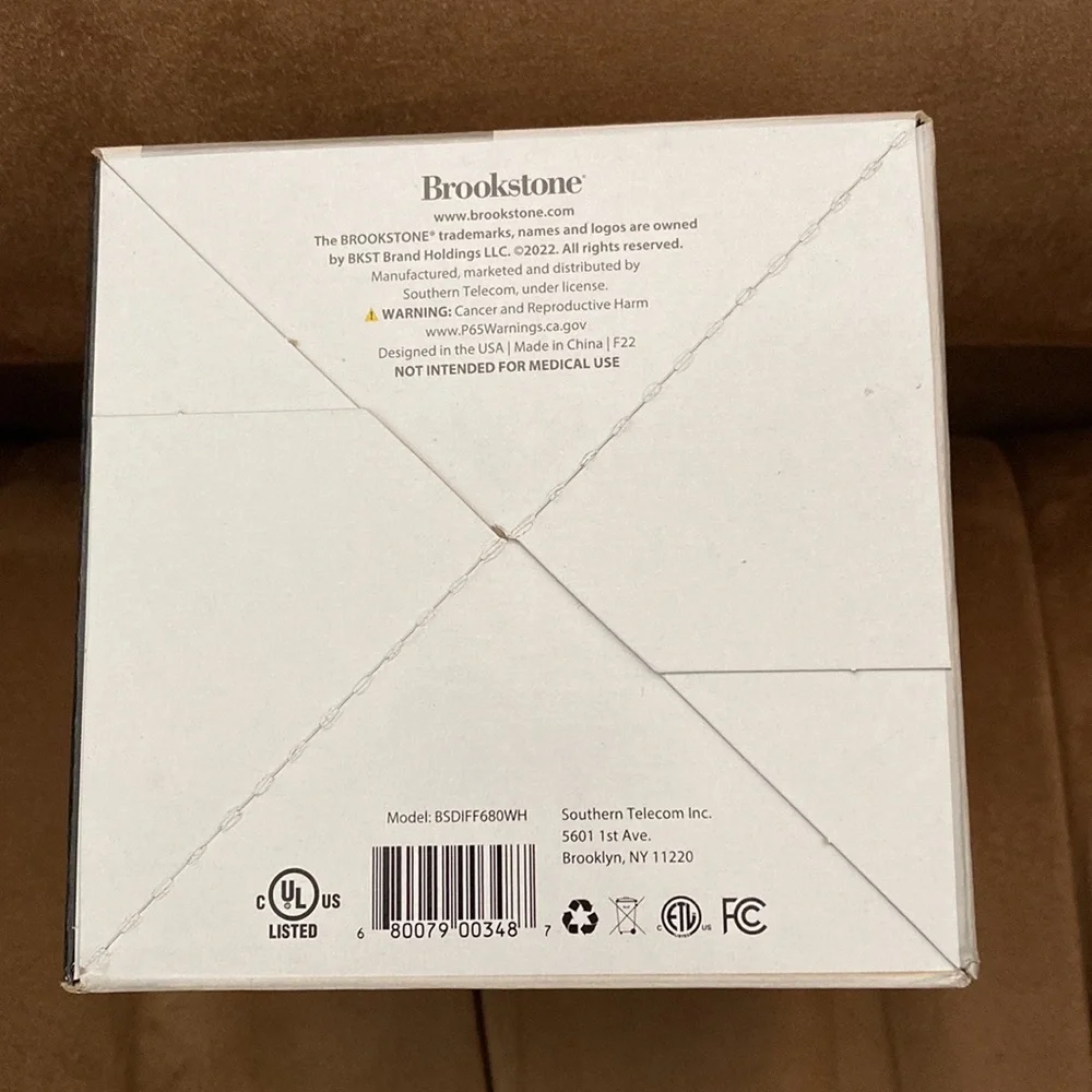 Brookstone Cool Mist Ultrasonic Aroma Diffuser